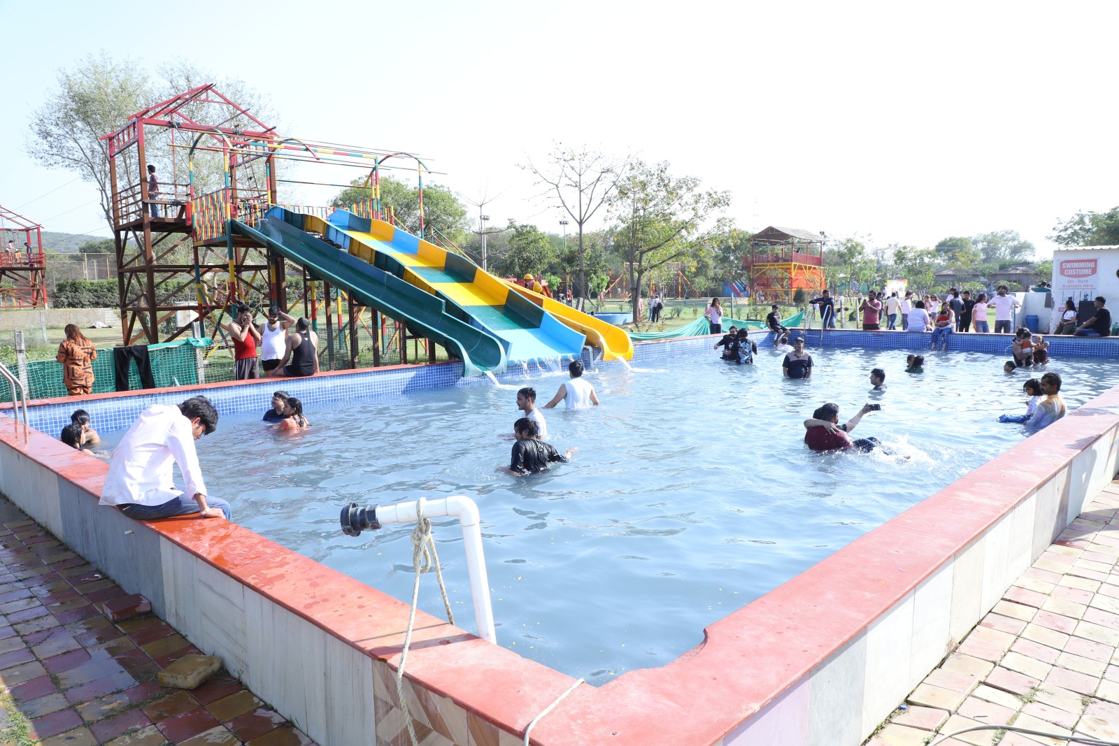 Swimming pool