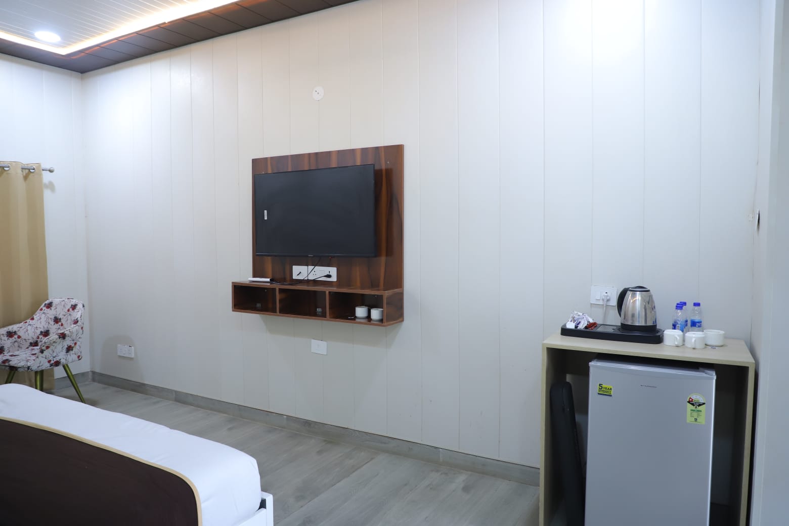 Cozy glamping igloo pod room near Delhi NCR